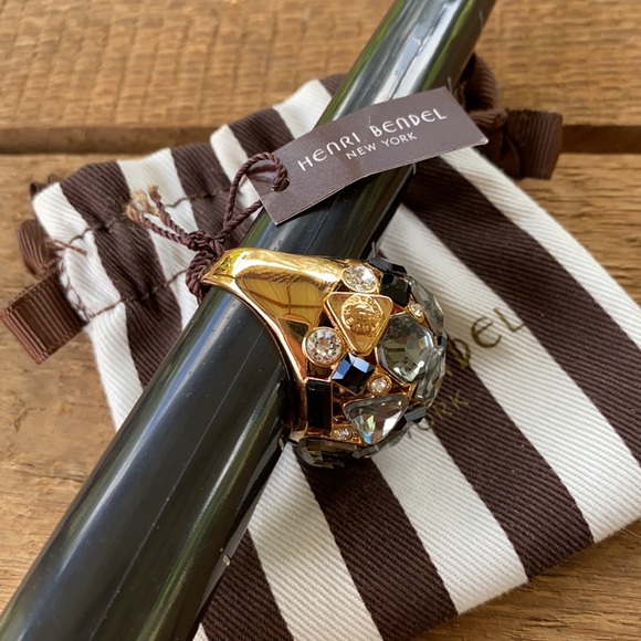 Henri Bendel Windsor Deb Gold Crystal Ring Size 9 - Picture 14 of 17